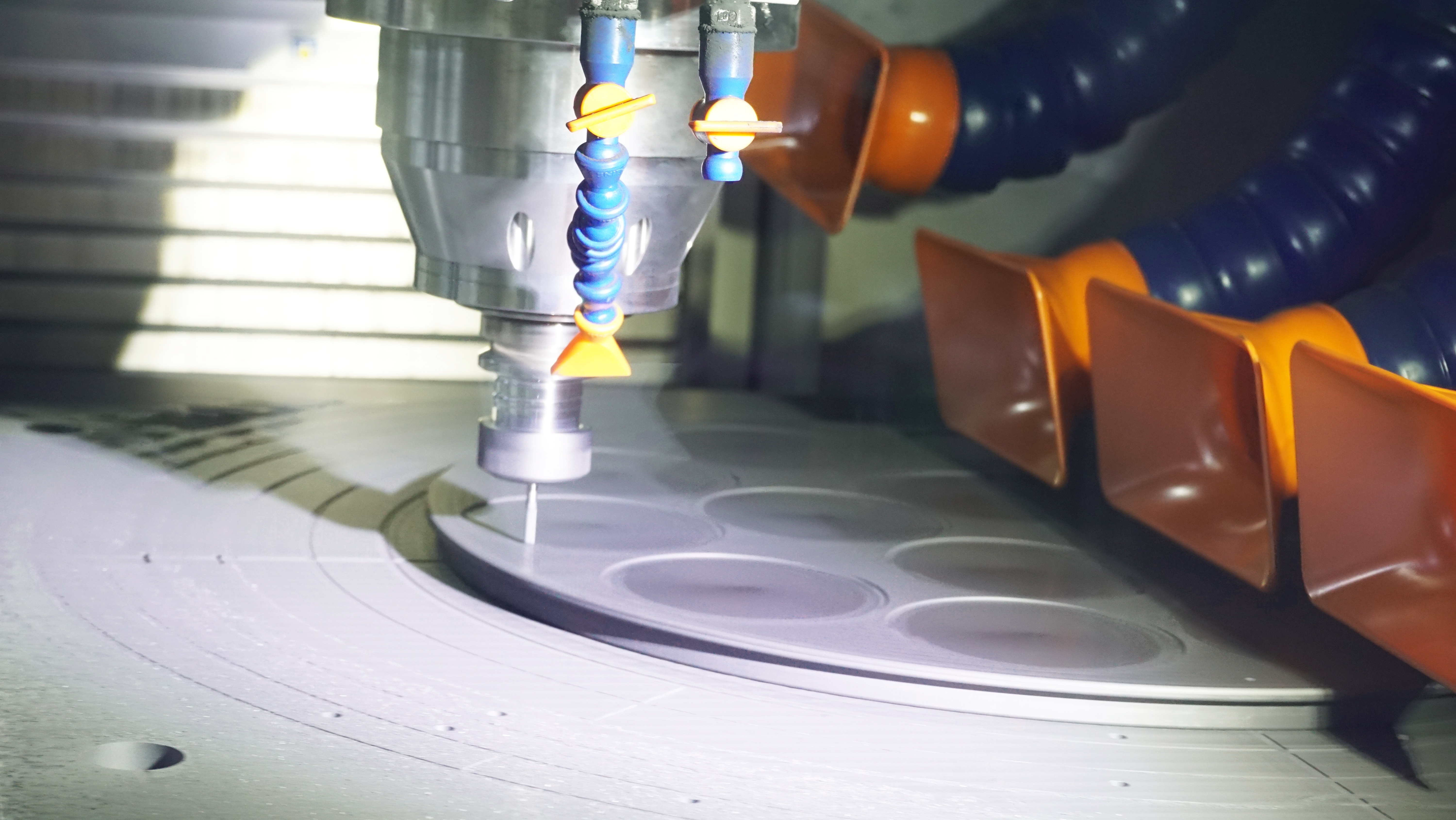 ภายในเวิร์คช็อป VETEK CNC Precision Machining: การสร้างรากฐานของส่วนประกอบเซมิคอนดักเตอร์ที่มีความบริสุทธิ์สูง